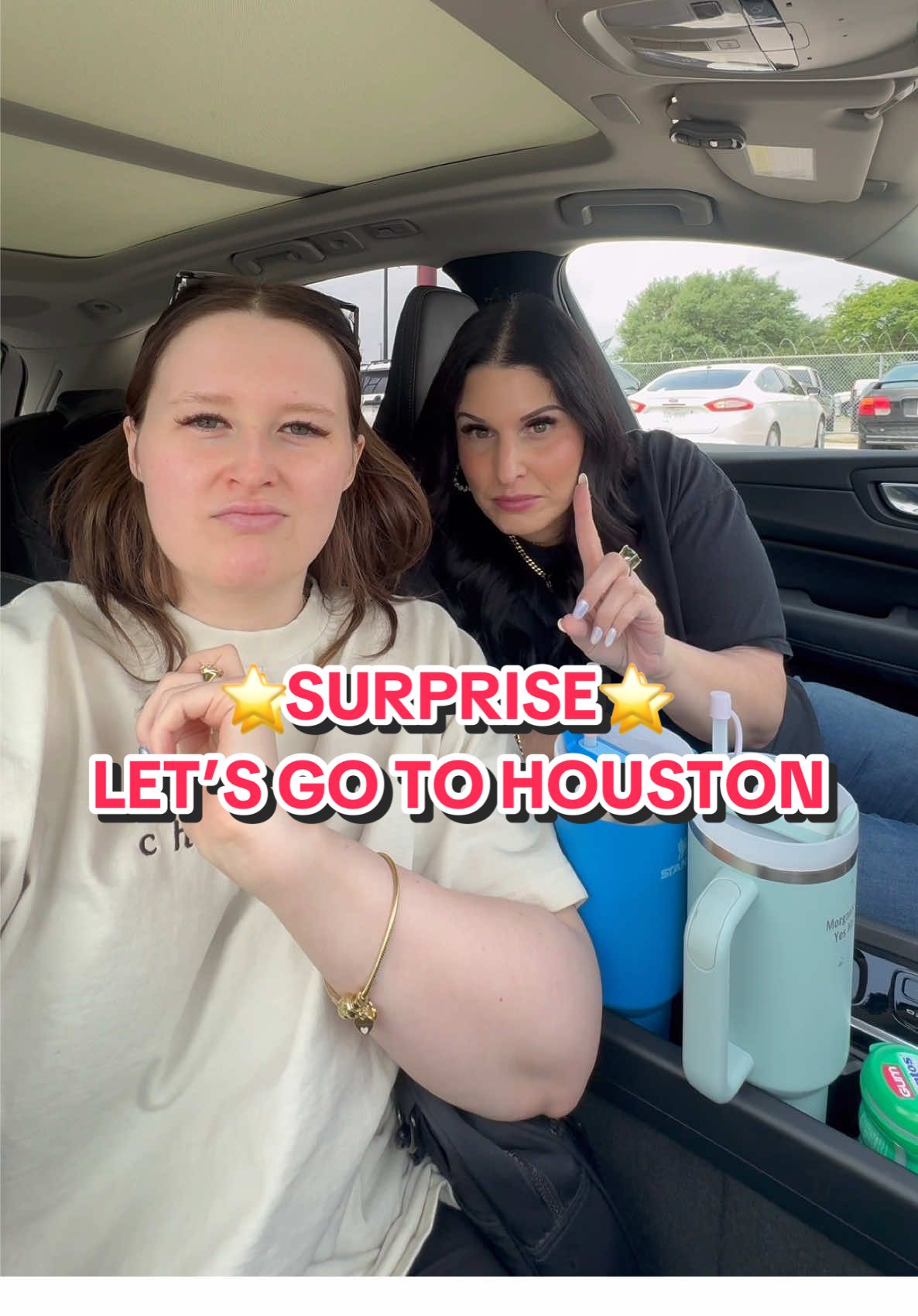 ⭐️SURPRISE⭐️ LET’S GO TO HOUSTON⭐️ EVERYONE GO HERE 👉🏻 @Little Cajun House #surprise #houstontx #austintx #motherdaughter #bestie 