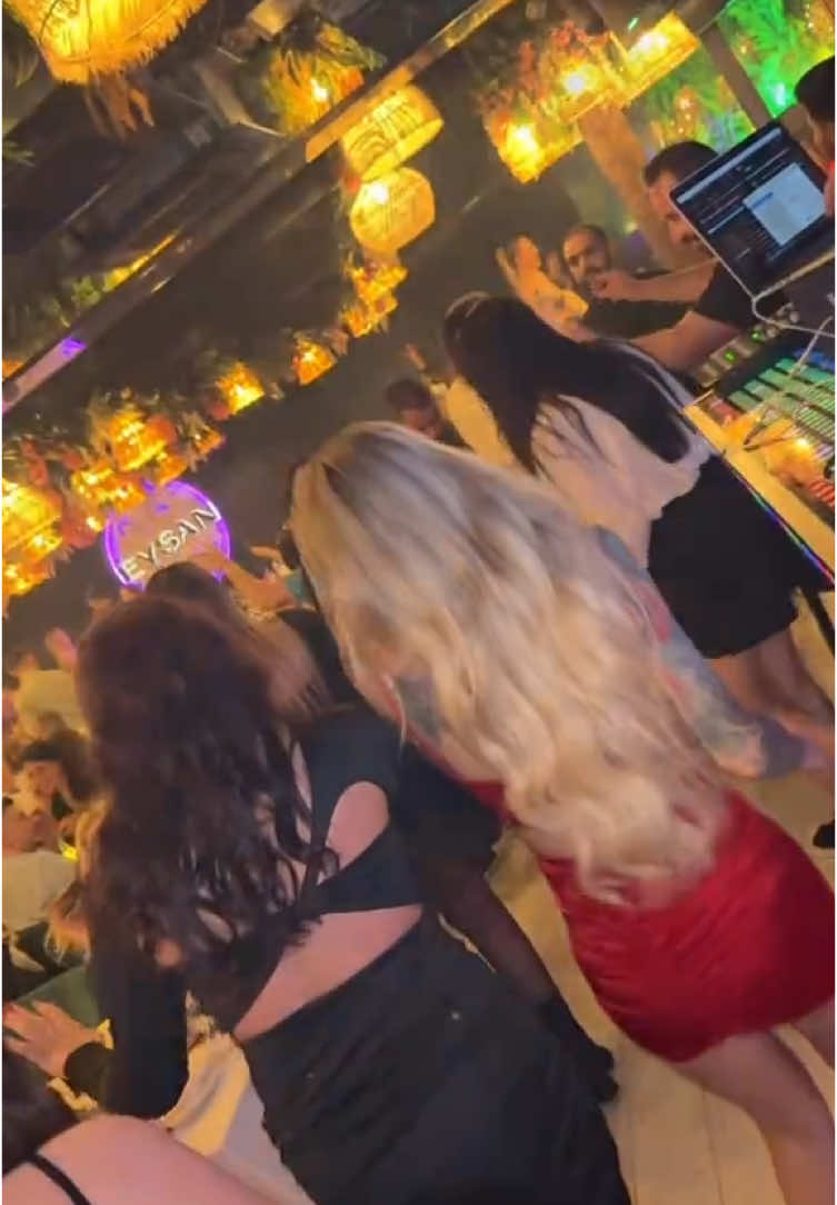 Eyşan Yeni Nesil Meyhane  Bilgi ve Rezervasyon: 0 (531)-930-86-81  Haftanın 7 Günü  19:00-02:00 saatleri arası eğlence  Fulya / Beşiktaş / İstanbul 📍 