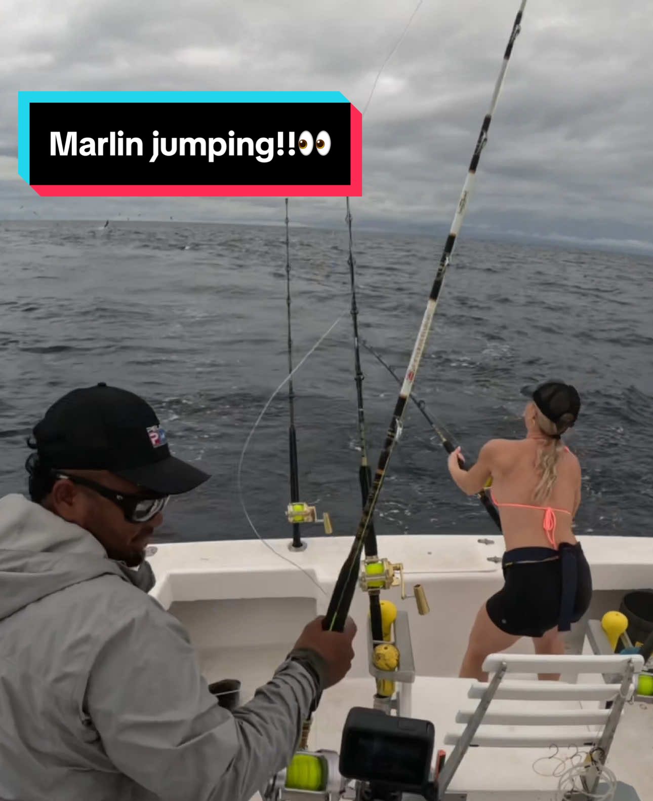 Got me jumping Marlin!!!👀🎣 I’m obsessed with this kind of fishing♥️ #fishing #boat #fishingtrip #foryou #fishingtiktoks #girlswhofish #fishinglife #offshore 