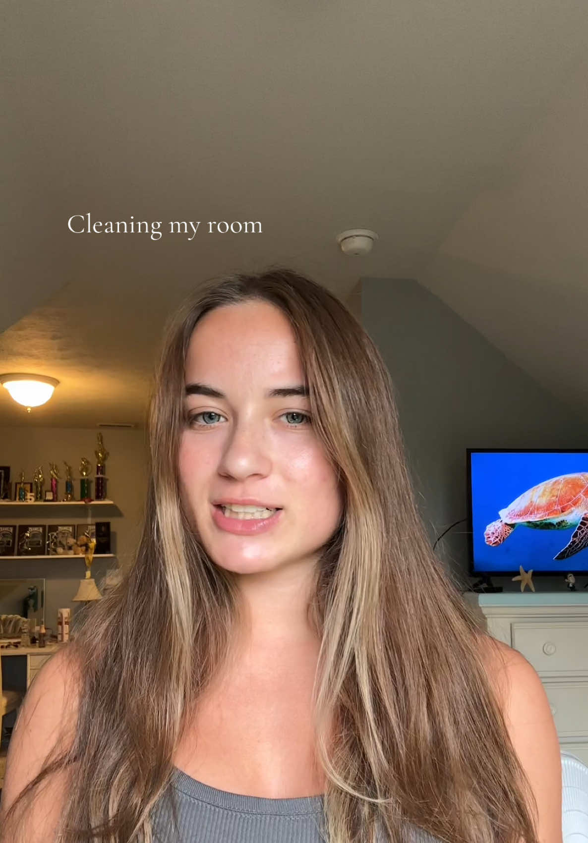 Quick room reset!!! #fyp #foryoupage #cleaningtiktok #trending 