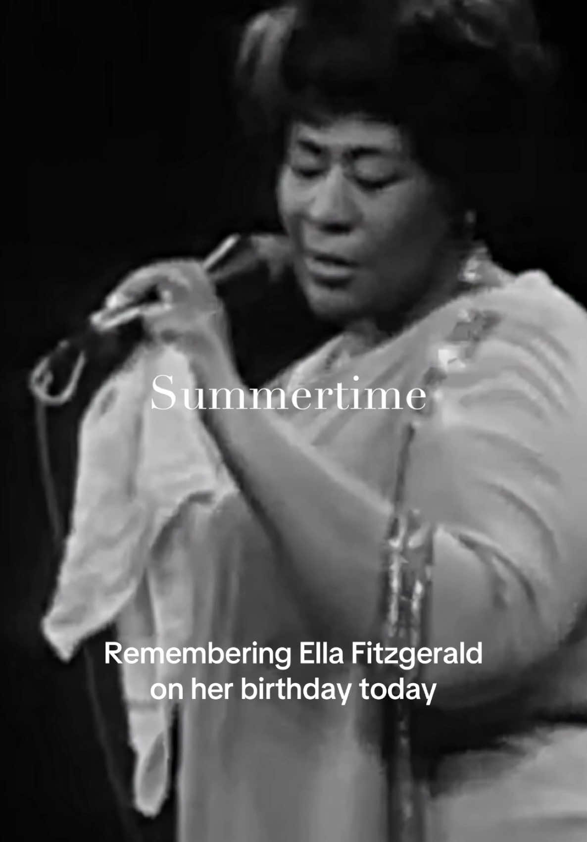 A Fabulous Performance of Summertime by the Queen of Jazz, Ella Fitzgerald. Ella Fitzgerald - Summertime #acapella #VocalsOnly #vocals #Voice #voceux #Jazz #EllaFitzgerlad