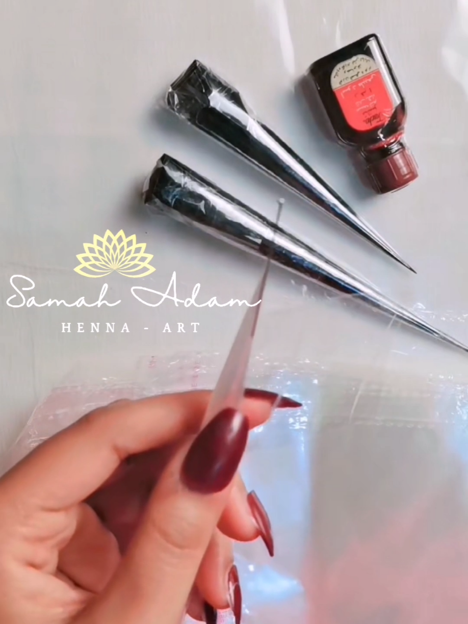 طريقة عمل كيس الحنة للمبتدئين خطوة بخطوة 💜 How to make henna cone step by step  للتسجيل في الدورةالتدريبية لتعليم الحنة من البداية للأحتراف للتسجيل راسلنا على رسائل الصفحة #السودان #الحنة #حنة #تعليم_الرسم #تعليم_الحنة #hennacone #السودان_مشاهير_تيك_توك #حنه #حناء #سودانيز_تيك_توك_مشاهير_السودان🇸🇩 #مالي_خلق_احط_هاشتاقات #الشعب_الصيني_ماله_حل😂😂 #sudanese_tiktok #samah_adam #مصر #السعودية #قطر_الدوحة #الامارات #اليمن #عمان #دبي #jeddah #fyp 