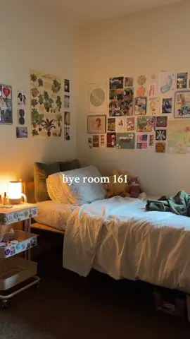 she was well loved #dorm #apartmenttour #pinterest #apartment #sophmoreyear #gvsu 