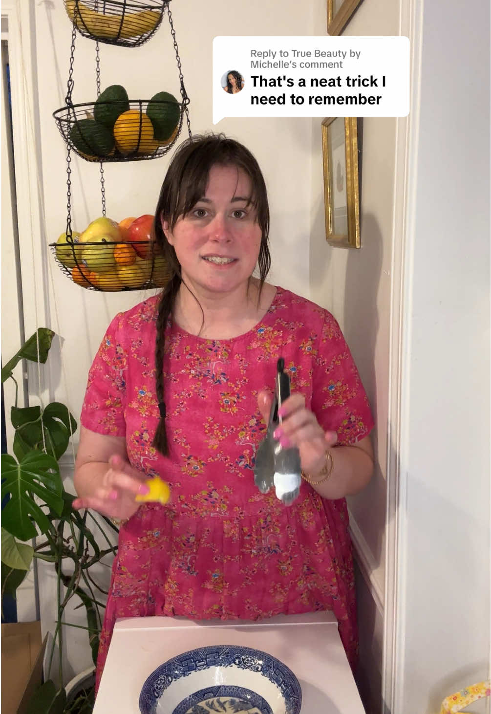 Replying to @True Beauty by Michelle here’s another way to juice lemons! 🍋 #lemon #cookingtips #CookingHacks #KitchenHacks 