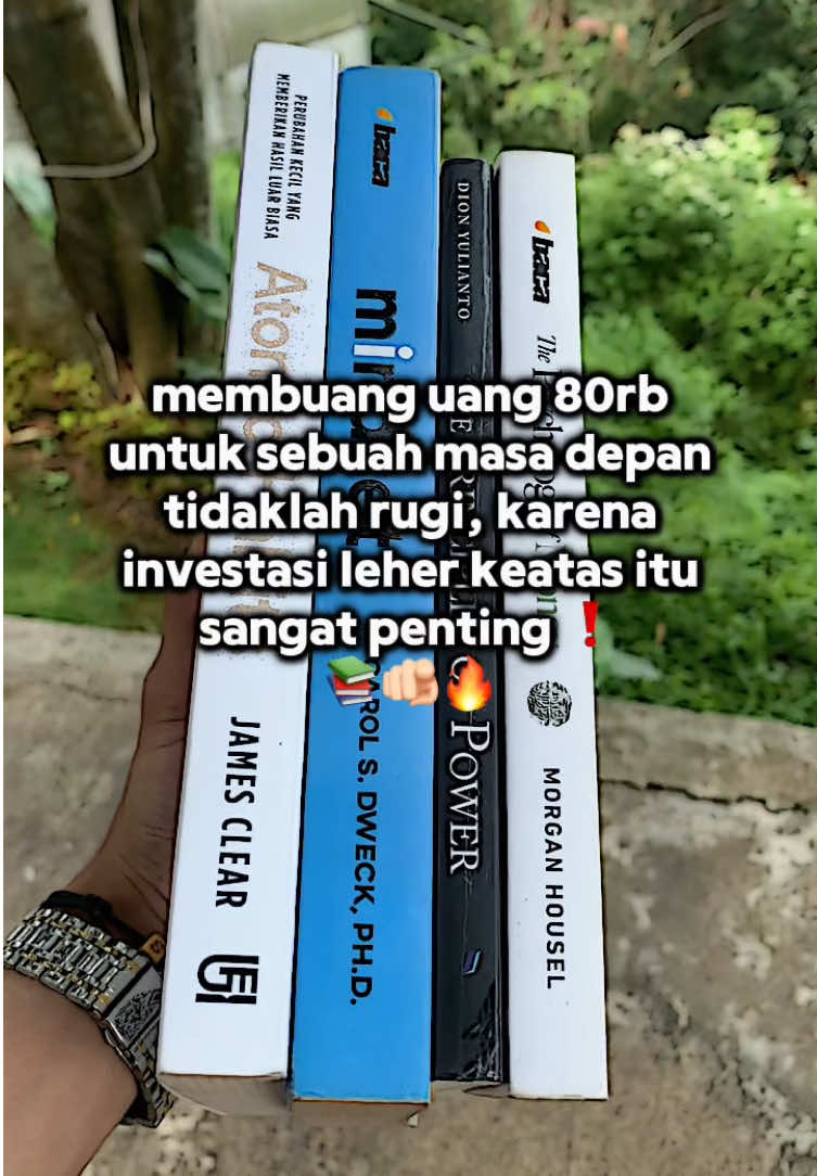 mumpung masih muda yuk perbanyak investasi leher keatas dengan banyak membaca buku📚 kapan lagi coba dapat 4 buku dengan harga 80rban aja😍 cek keranjang kuning sekarang juga #paketbukumotivasi #bukupaket #bukumotivasi #bukumotivasisukses #SelfImprovement #bukuselfimprovement #psychologyofmoney #theprinciplesofpower #atomichabits #mindset #motivasisukses #bukupsikologi #motivasi #sukses #motivasidiri #investasileherkeatas #rekomendasibuku #pengembangandiri #selfgrowth 