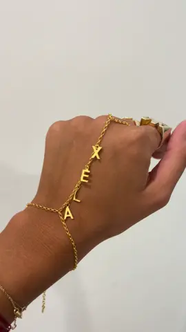 Name handchains😍