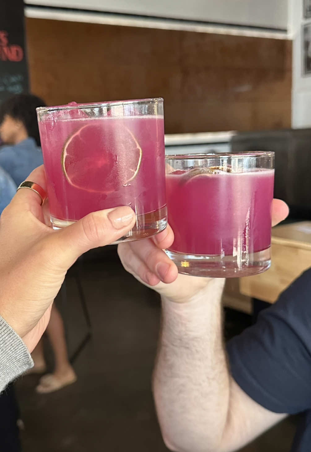 That escalated quickly. #peopleslaststand #mockingbird #mockingbirdstation #dallasthingstodo #cocktailclass #101media #dallascontentcreator 