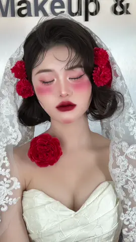 Tone đỏ nàng nào cũng mê…. 💋🥀🥀 _____________________________ 🌸  𝓝𝓰𝓾𝔂ễ𝓷 𝓗à 𝓧𝓾â𝓷 𝓜𝓪𝓴𝓮𝓾𝓹 & ACADEMY 🌸 #xuhuong #NguyenHaXuanMakeup #makeupcodau #Makeupditiec #makeupthaibinh 