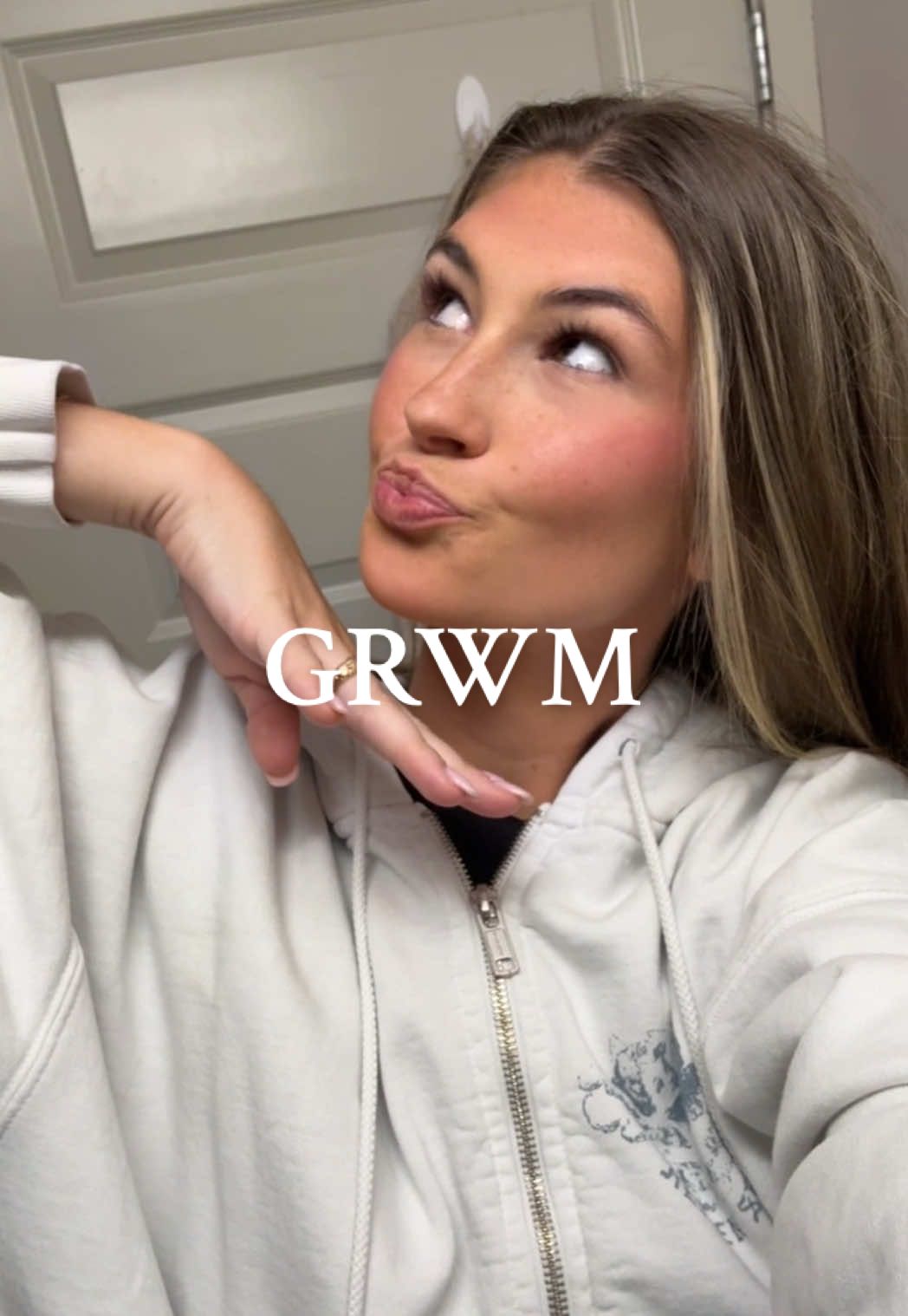 i couldn’t chose so i had to do both! Also I had a busy day so i applied more than normal so it would last lol @ColourPop Cosmetics #cppartner #CPBlush #fyp #makeuptutorial #makeup #grwm #fy 