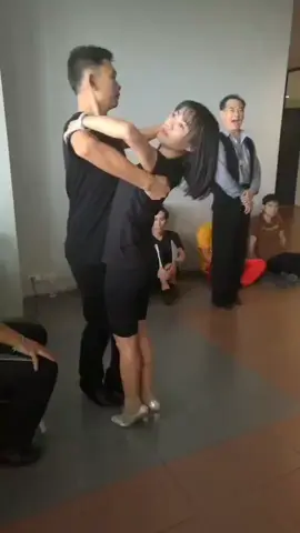 Kamol DanceSport Centre โดย อ.กมล เทพชุลีพรศิลป์ จังหวะวอลซ์ #ลีลาศเพื่อสุขภาพ #ลีลาศเพื่อสุขภาพกันค่ะ #ลีลาศ #เต้นรำ #dance 