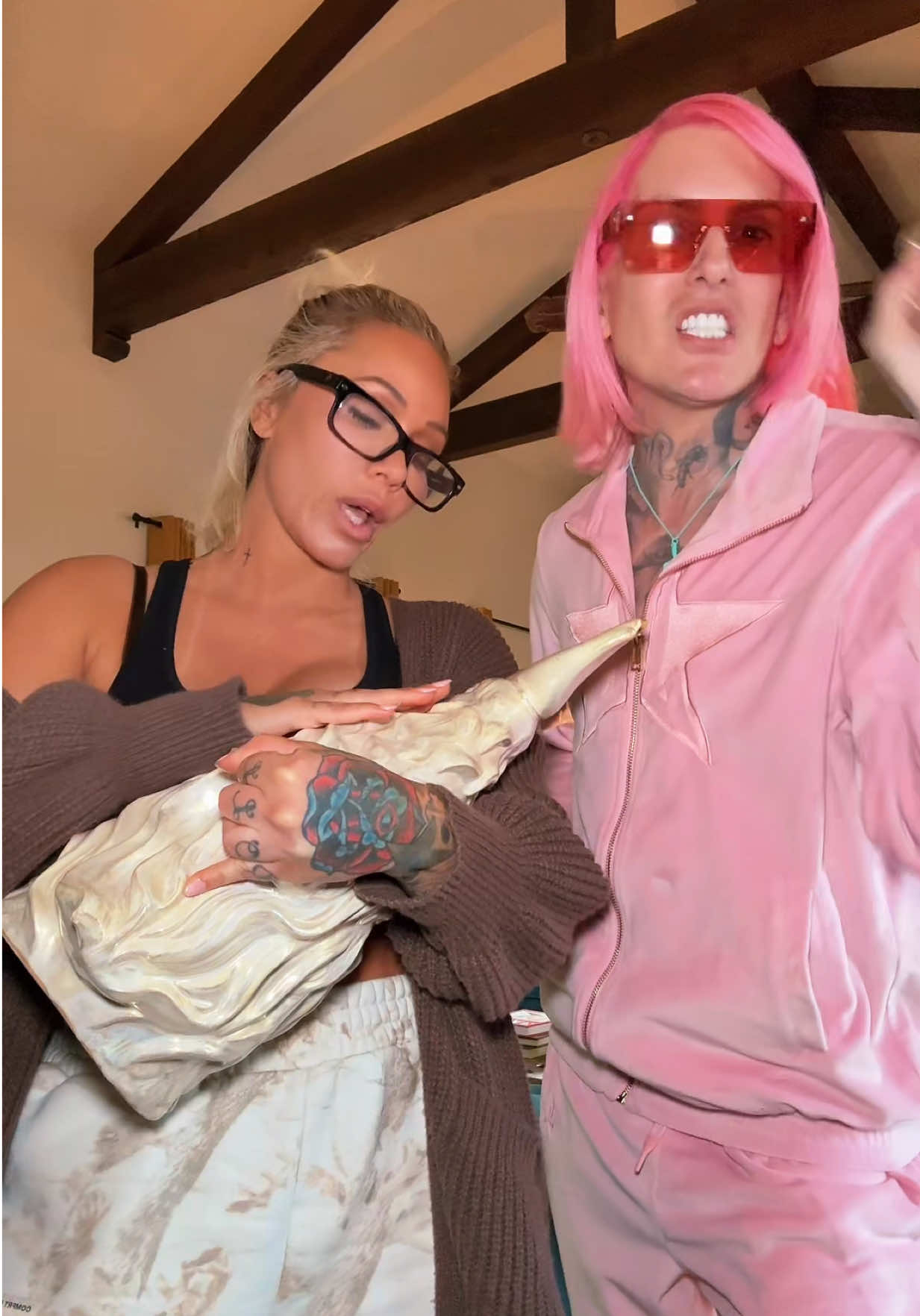 We’re back baby, Stagecoach ain’t ready 💫  @Jeffree Star #bunniexo #farmerjeff 