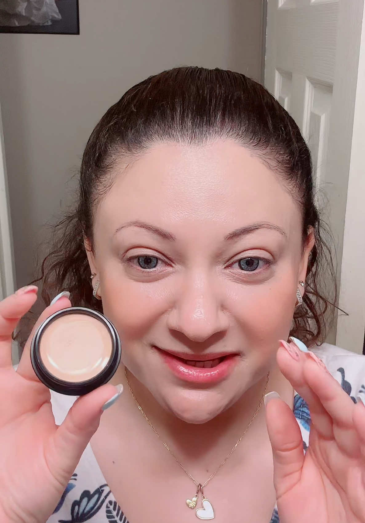 QIC Natural Concealer makeup Color Correcting Concealer @W3W Store #concealer #colorcorrection #colorcorrecting #colorcorrect #colorcorrectingconcealer #tatoocover #darkcircles #blemishes #beauty #BeautyTok #makeup #makeuphacks #makeuphaul #makeuplover #WomenOfTikTok #tiktokshop #TikTokShopMothersDay  #TikTokShopRestock #restock #spotlightfinds #TikTokMadeMeBuyIt  #tiktokshopcreatorpicks 