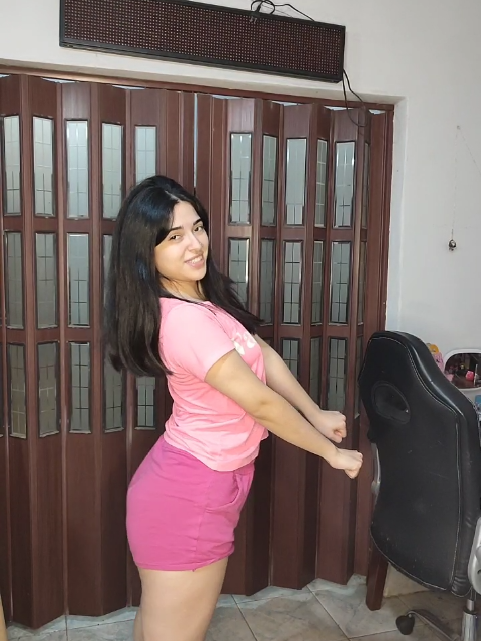 1 like y lo hago bien🤣 todavía está en práctica pero no quería dejar pasar el día sin subirles nada💞