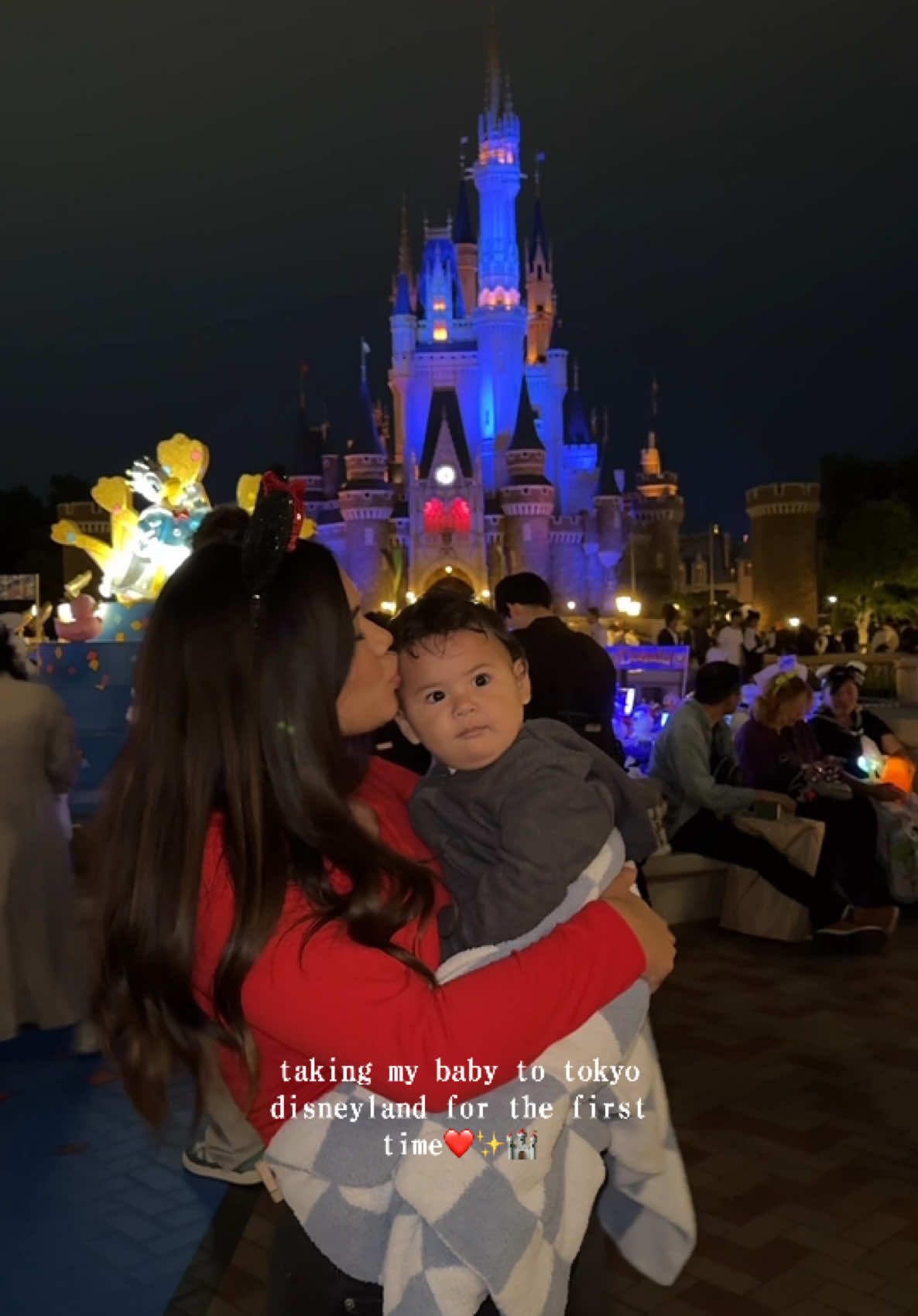 my babys first time at Disney!!!🥹 happiest place on earth 🫶🏼 #disneywithbaby #firstdisneytrip #tokyodisneyland #disneysea #fyp #9months #tokyo #japan 