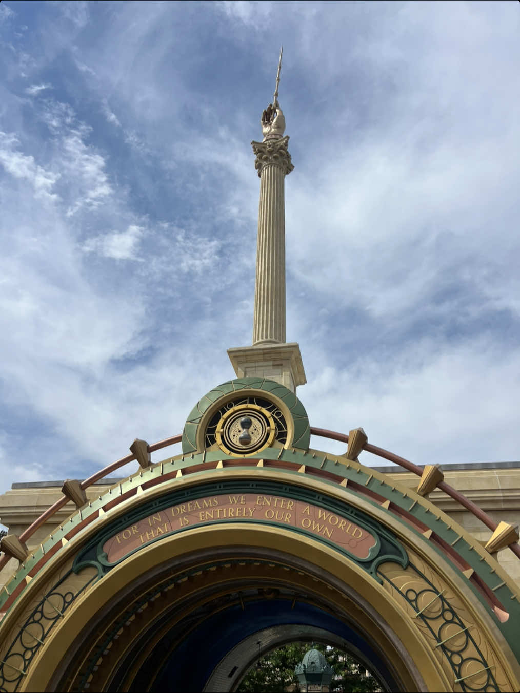 Epic Universe really is full of surprises 😆  #epicuniverse #harrypotter #universalepicuniverse #epicuniverseorlando #ministryofmagic #wizardingworld #interactivewands #universalorlando #universalorlandoresort @Universal Destinations 