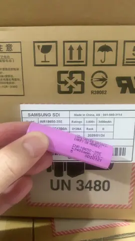 Samsung 18650-35E phù hợp với xe điện, dụng cụ điện, đèn pin và các máy điện khác#batterypack #lithiumbatteryfactory #DIY #电动车工厂 #Pin #Electric #SÁMUNG #worldwidedelivery✈️🌍 #18650battery #panasonic 
