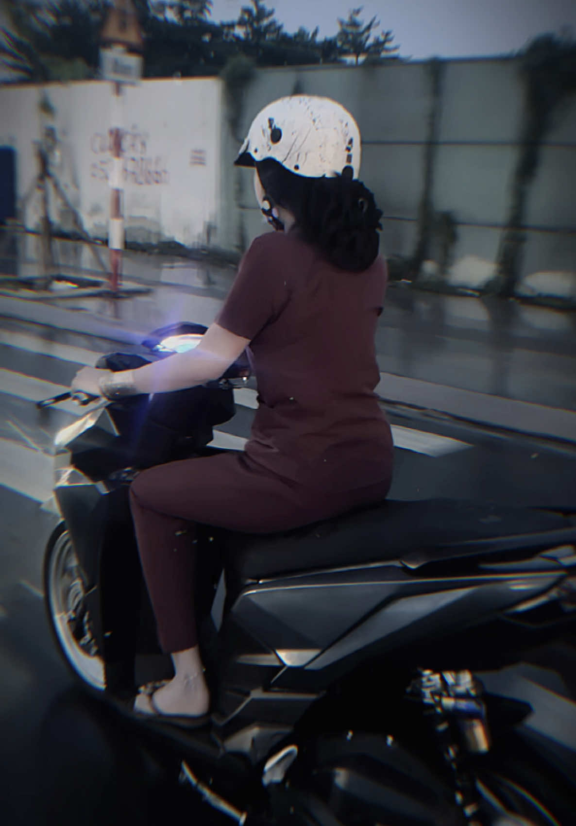 mưa rơi bể đầu dân chơi… #viral #xuhuong #fyp #bienhoa #xedovietnam #capcut 