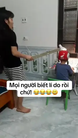 Khi nhà trường tặng nón bảo hiểm cho học sinh 🤣🤣🤣#haihuoc #vuinhon 