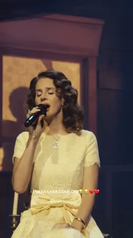 AND SHE OPENED WITH A NEW SONG 😭 #lanadelrey #ldr #stagecoach #coachella
