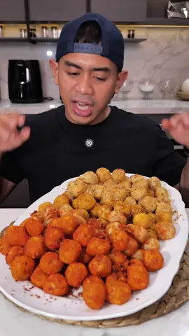 Nyobain yang katanya Kasta Tertinggi Cimol Sejagat maya Tiktok!!  Ini nih Cimol Bojot AA! Pantesan aja Viral, ternyata emang seenak ini!! @cimolbojot.aa 