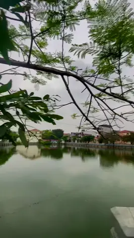 Đời ngắn lắm..” Cười nhiều lên..🙂‍↔️🫸🏻