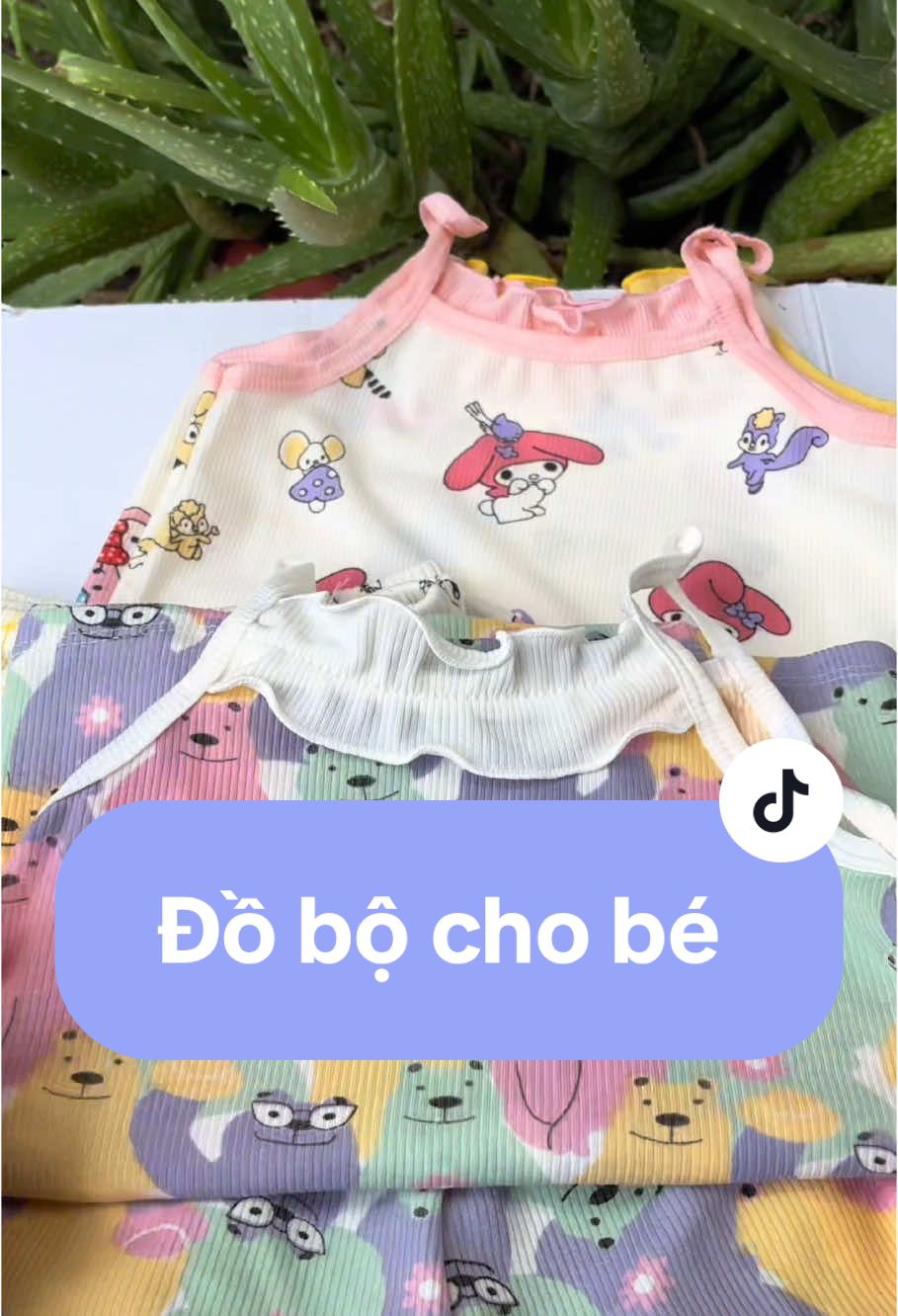 Mùa này chỉ 2 dây ba lỗ cho bé mới mát thôi ba mẹ ơi #viabexinhyeu #dodungchobe #dobochobegai 