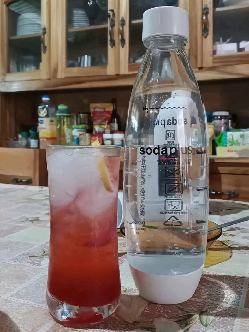 Hindi mona kailangang bumili ng soft drinks kapag meron ka nito! #household #portable #bubble #soda #softdrink #maker #sodaplus #musthave #foryou #appliances #fyp #tiktokmademebuyit #trynow 