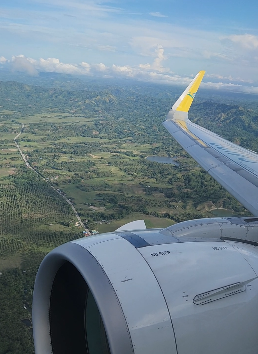 Cebu Pacific A320neo landing at Pagadian from Manila #airbusa320neo #a320neo #airbus #airplane #aviation #planespotting #cebupacificair #cebupacific #pagadian #airport #landing 