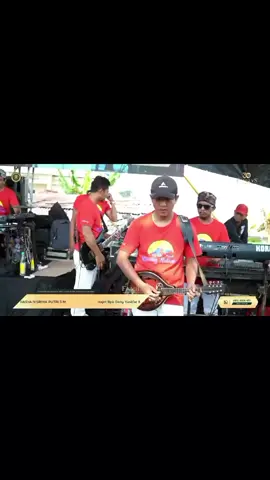 payung hitam#elsasafitri #familysgroup #musikdangdut 
