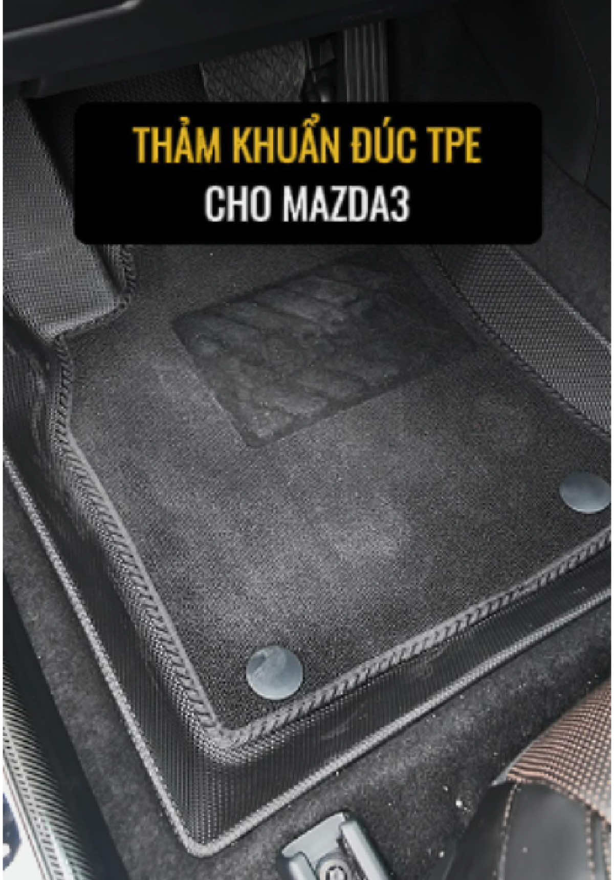 “lChỉ là đổi một bộ thảm, mà cảm giác mỗi lần ngồi vào xe nó… khác hẳn! 🚗 Trời nồm ẩm kiểu này mà xe cứ sạch, không mùi, đúng là xứng đáng để chia sẻ cho anh em đang đi Mazda3! #carsen #mazda3 #thảmsànôtô #xuhuong 