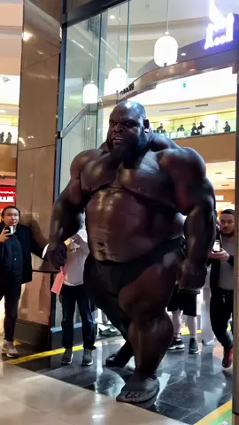#trending #giant #bodybuilder #viralvideo #foryoupage #growmyaccount #unfreezemyaccount #1million #viwes #viraltiktok #tiktokusa #fyp #fyppppppppppppppppppppppp 