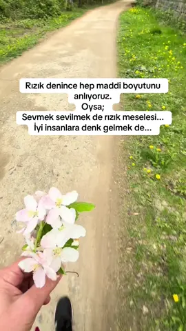 İyi insanlara denk gelmeniz dileğiyle.. #mutluhaftasonları 😊 #🥀#fürdich #deutschland 