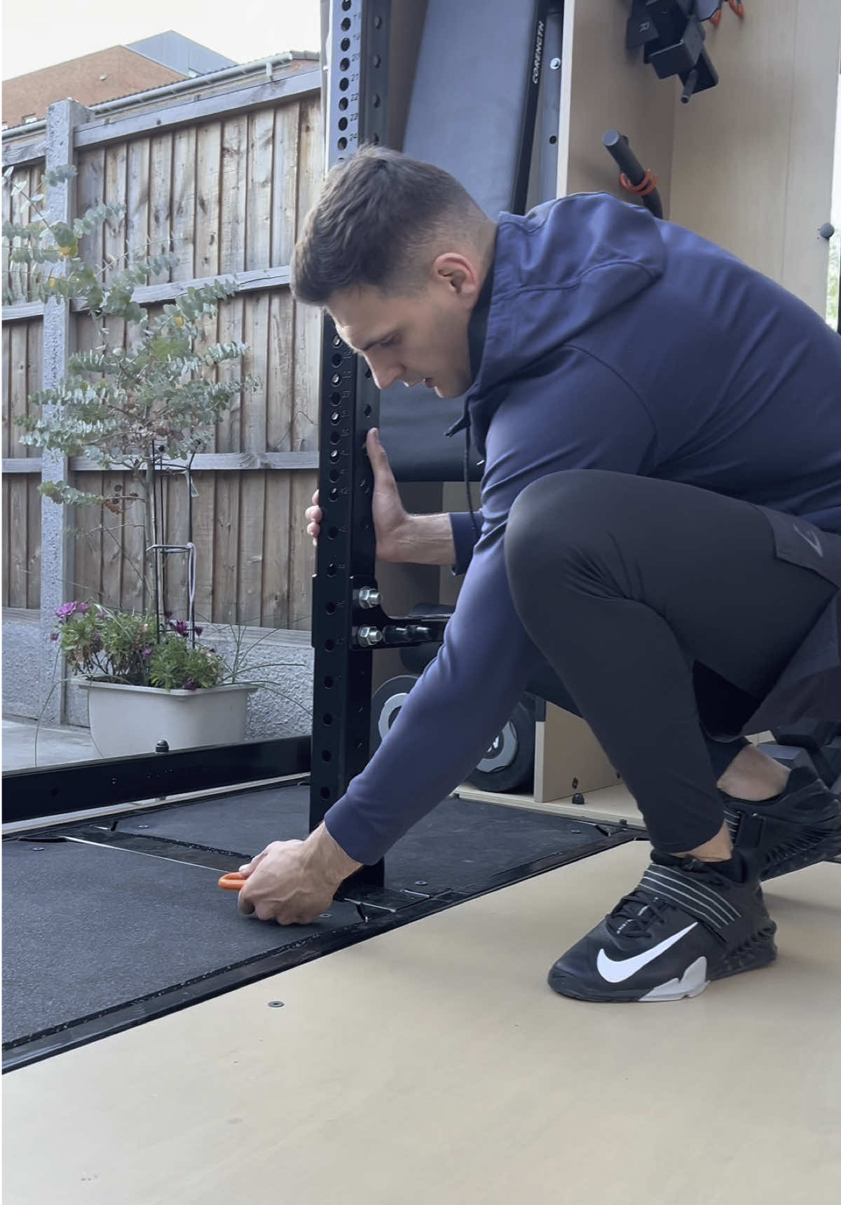 Unfold your personal fitness time whenever you desire with Floufitness 📂💪#homegymlife #homegymdesign #homegymsetup #luxuryhomegym #gymcloset #homegymequipment 