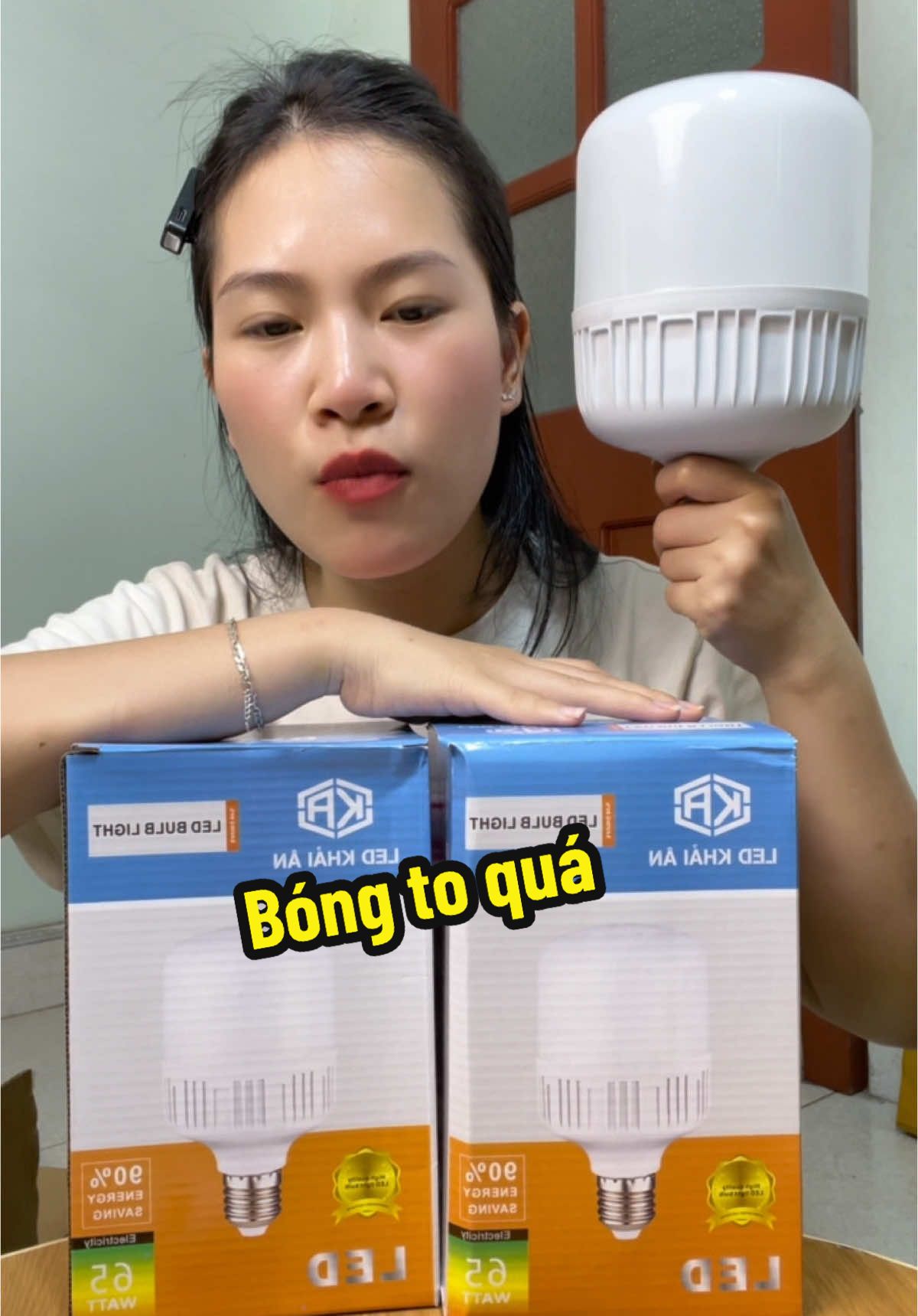 Combo 2 bóng đèn tặng kèm 10m dây điện #bongden#bongdenled#bongdien  #giadung#lenxh#khongngoc