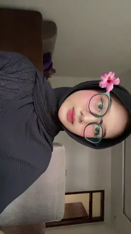 terlalu gimmick✅