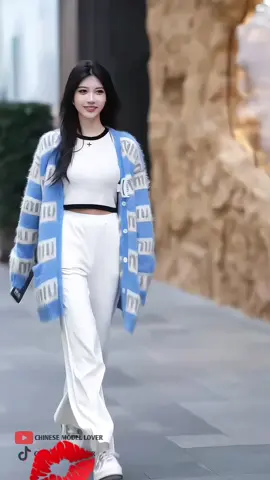#chinesestreetfashion #streetfashionstyle #stunninggirl #douyinchinesegirl #douyin #tiktok #beautifulgirl #chinesebeauty #model #StreetFashion #fyp #douyinfashionstreet #streetfashiongirl #beautifulchinesegirl #dressstyle #cutegirl #Chinesegirl #pretty #chinesemodellover #chinesegirllover 