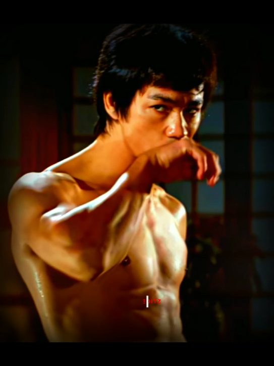 Bruce Lee 🎯💀 #tiktok #shorts #edit #viral #brucelee #brucelee🐉 #bruceleeedit #kungfu #martialart #martialarts #jeetkunedo #fyp #whatsappstatus #edits #aftereffects #passobemsolto 
