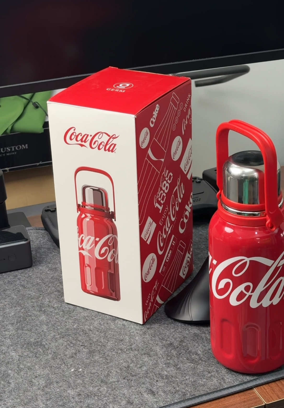 GERM x Coca-Cola Collection Rhythm Thermos B35/ B36 (27oz/ 40oz) Large Capacity, Premium S31603 Stainless Steel Safe for Family & Babies, 7 - Layer Hot & Cold keep Drinks Fresh, Portable Strap, with Separate Lid, Drinkware Flasks Tumbler #germxcocacola #germxcocacolatumbler #tumbler #germtumbler 