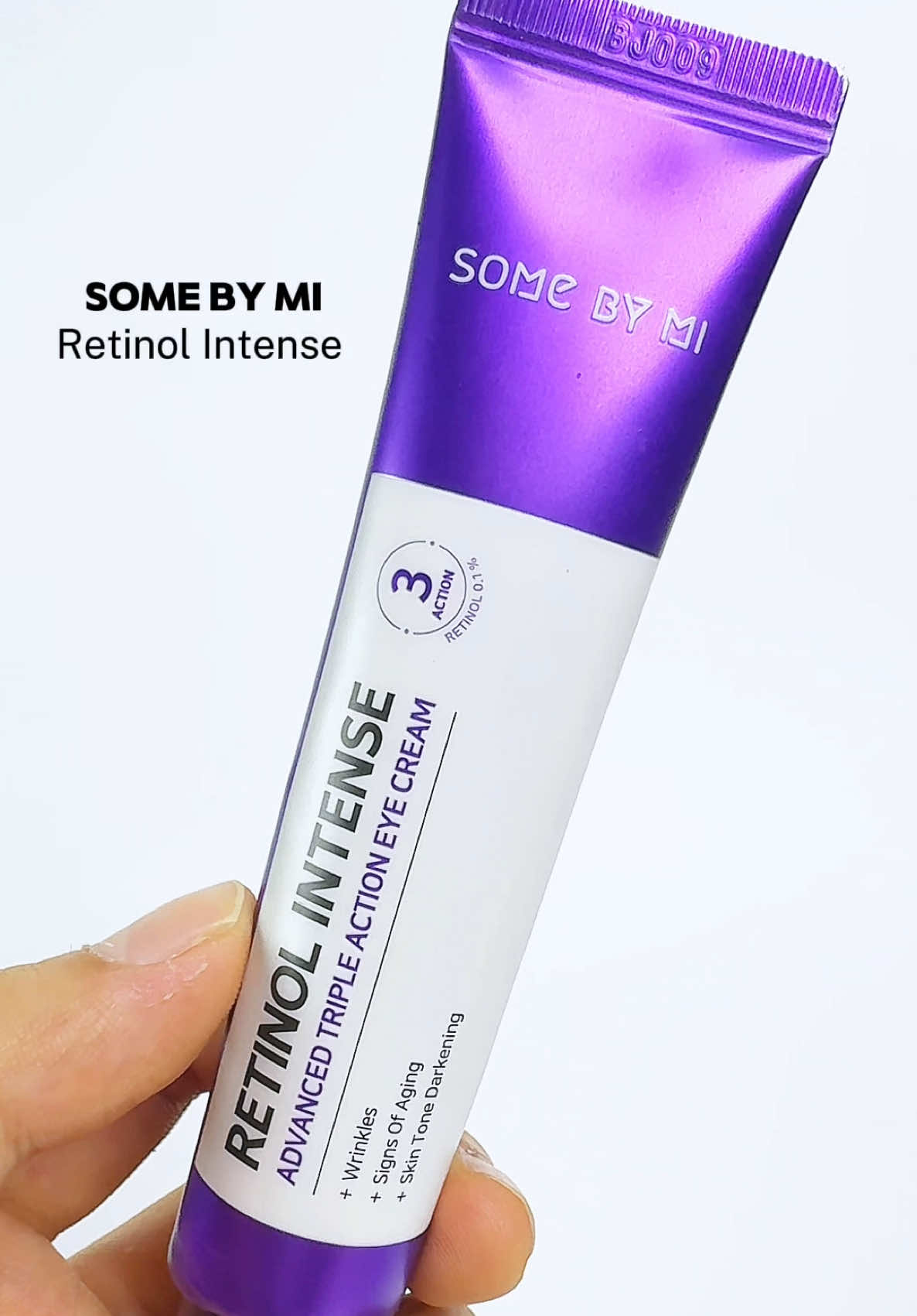 Bright eyes, zero lies — firm, smooth, and glow with SomeByMi Retinol Eye Cream #somebymi #eyecreamviral #retinoltips #acneskincare #ugccontentcreator 