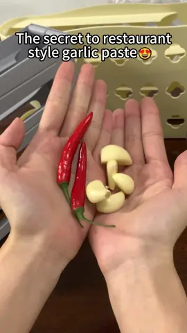 This little tool gets me compliments on my cooking! #kitchen hacks #TikTokShop #foryou #shop #fyp #fypシ #crystals #parati