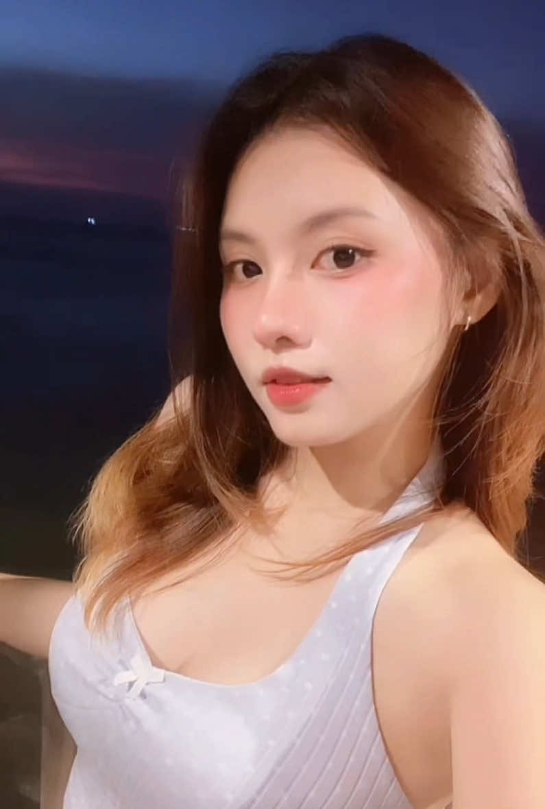 Nhớ biển 🌊 #CapCut #xinhdepmoingay 