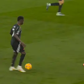 Saka 🥷❤️  #footballedit #viralvedeos #football #goals #skills #saka #4k #arsenal #PremierLeague #fyp #foryou 