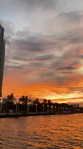 sunset ancol💫🌅🧡 #sunsetvibes #senjasorehari 