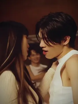 he’s so fine i cant do this anymore i need him in me @KIRE #kire #kireyung #cpop 
