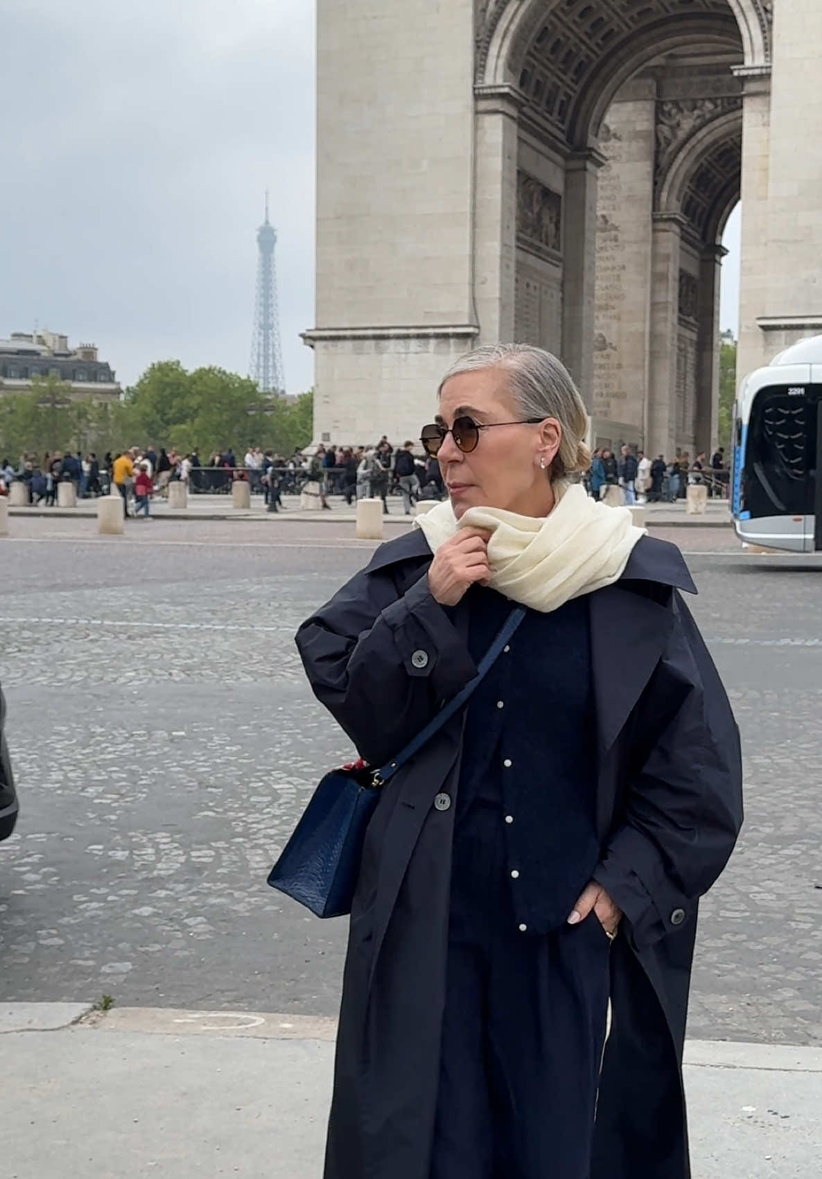 today’s look in Paris #fashionover50 #springfashion #parisienne #trench 