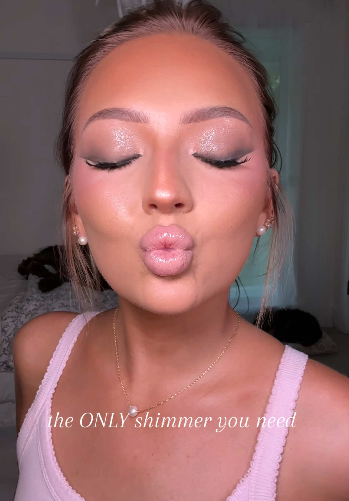 catch me adding this to every look going forward #colourpop 