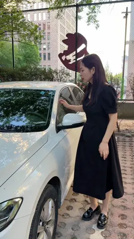 What to do if you lock your car keys and phone in the car? Easy as pie!#knowledge #fpy #fyp #tips #foryou #carsoftiktok #driving #skills #tiktok