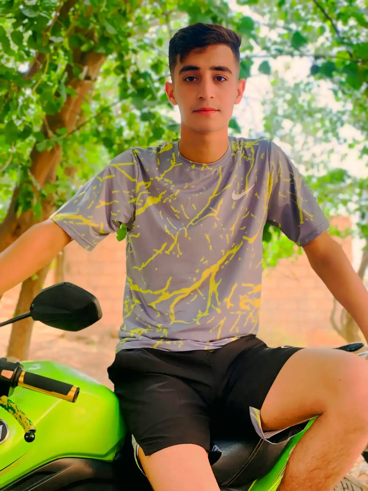 ابيك وما ابيهم😅🫂 . . . #fyp #tiktok #j #foryou #greenscreen #foryou #foryoupage #fy #duet #keşfet #parati #duet #capcut #bts #zodiac #explore #greenscreen #humor #unfrezzmyaccount #keşfet #tiktok c