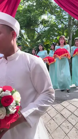 #damcuoimientay❤ #aocuoihoangtrinhsoctrang #trangdiemcodau #chupanhcuoidepsoctrang 