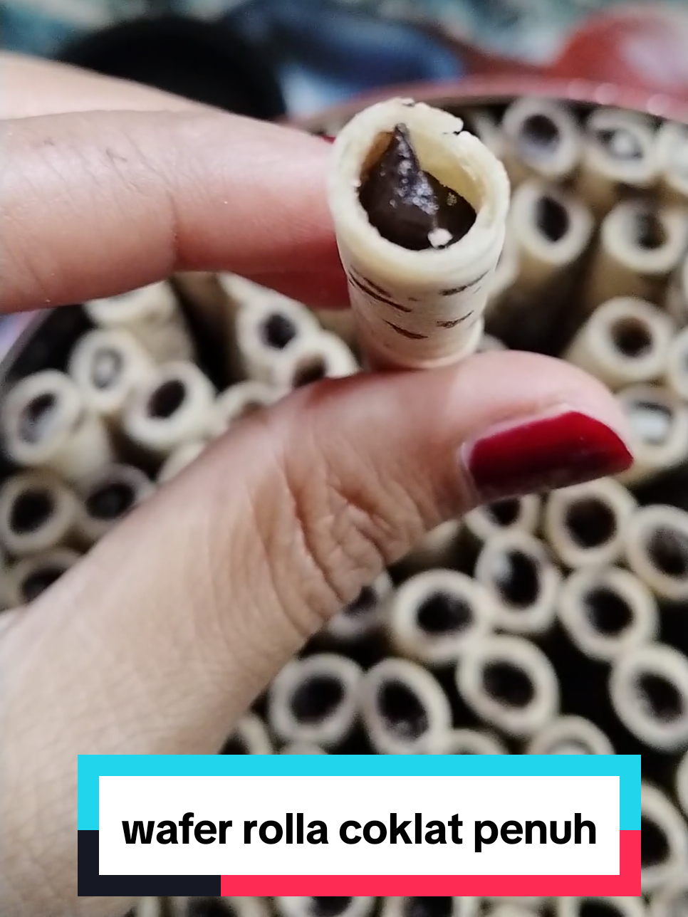 Astor rolla full coklat #wafer #rolla #astor #coklat #cappuccino #vanilla 